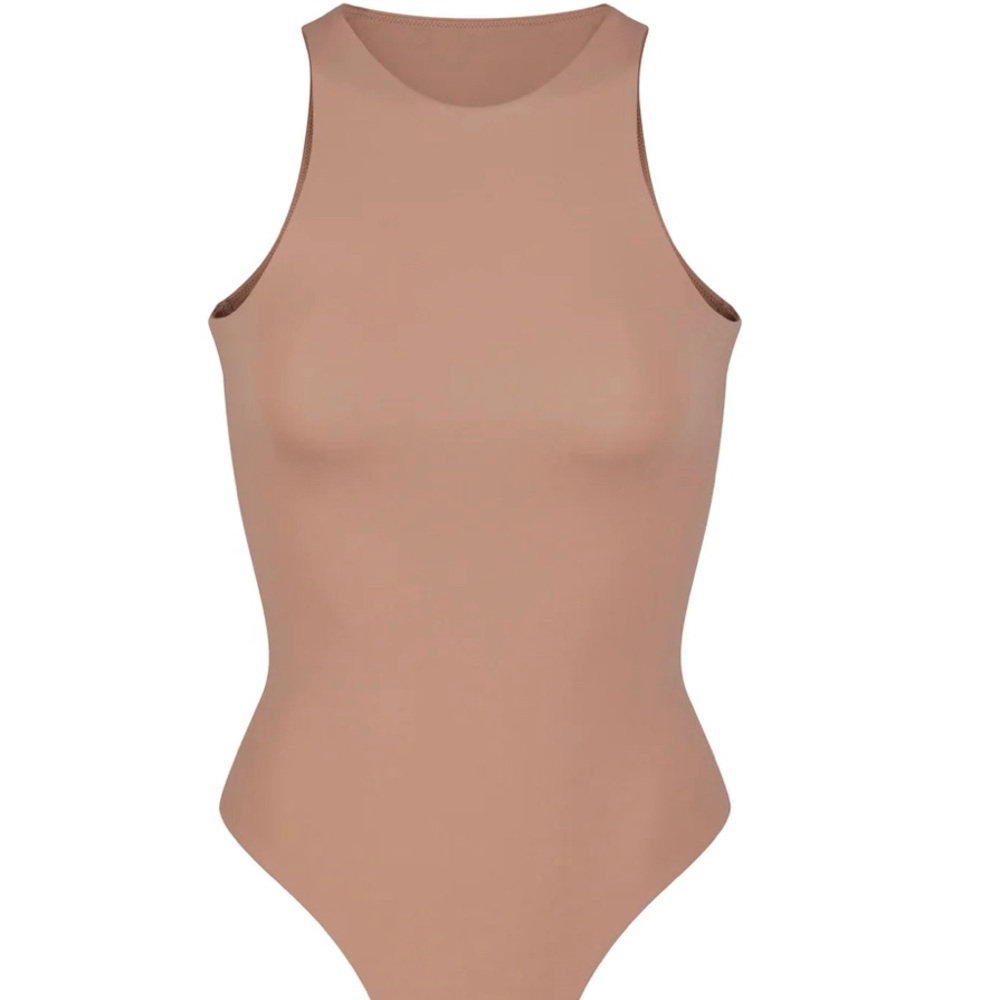 Skims! FITS EVERYBODY HIGH NECK BODYSUIT in Umber
